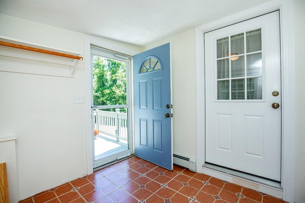 8 Oak Street Middleton, MA 01949 - Photo 3 of 28 Gallery Image 3