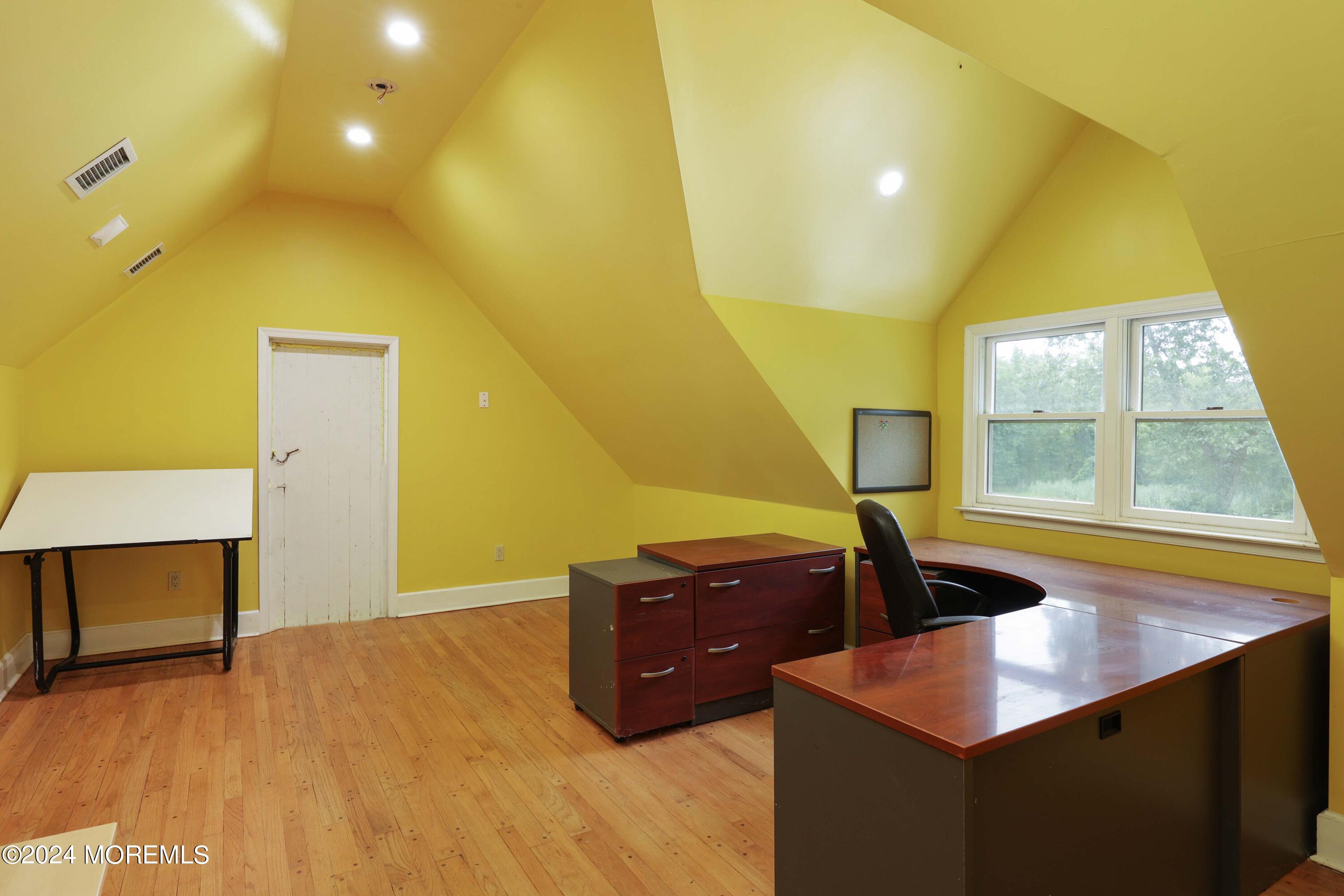 211 Georgia Road Freehold, NJ 07728 - Photo 30 of 41
