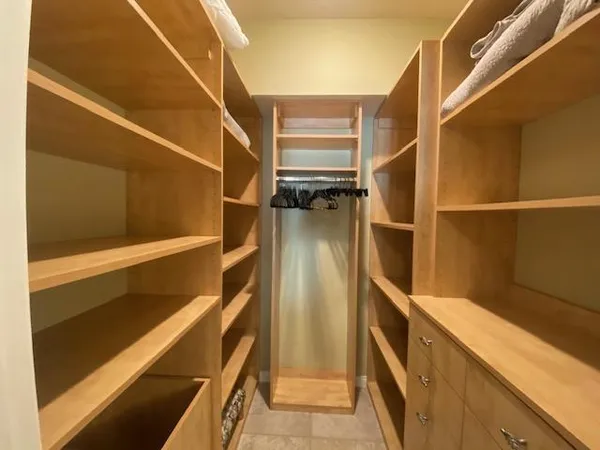 a view of walk in closet