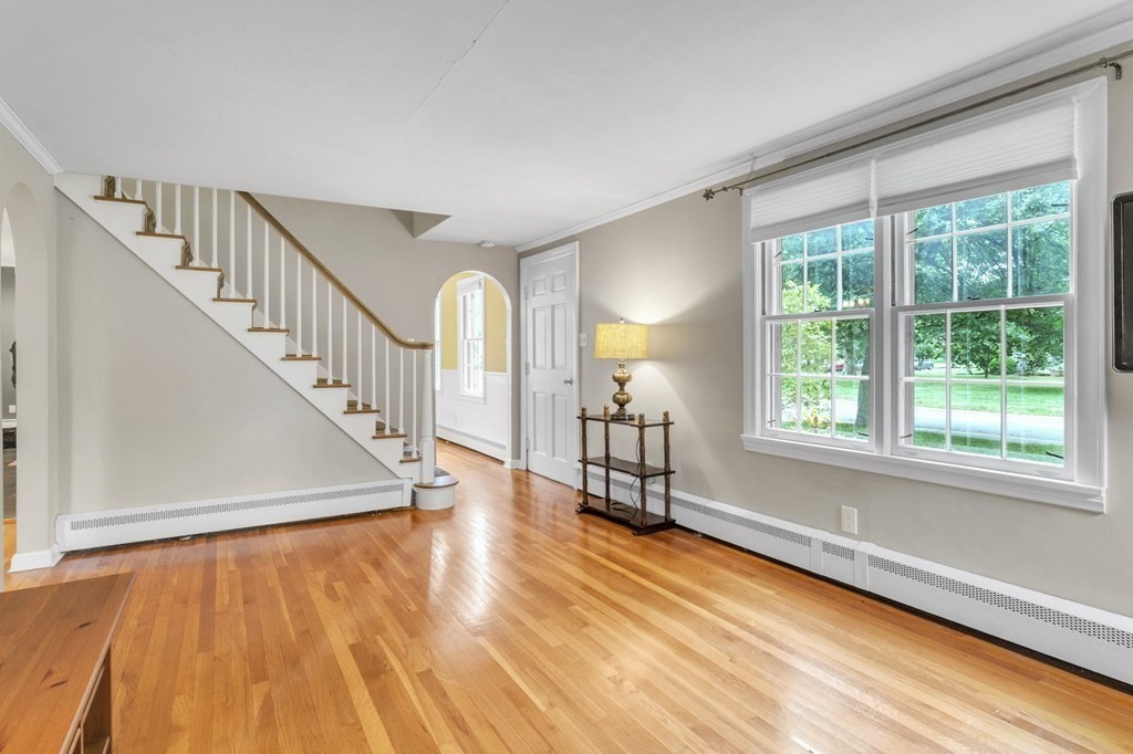 212 Burbank Road Longmeadow, MA 01106 - Photo 3 of 40 Gallery Image 3