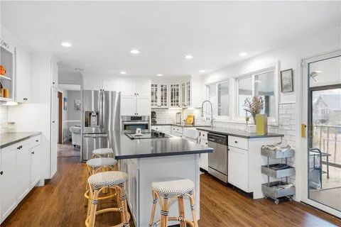 $1,295,000 | 4 Intrepid Lane, Jamestown, RI 02835