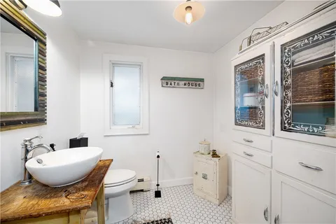 $1,295,000 | 4 Intrepid Lane, Jamestown, RI 02835