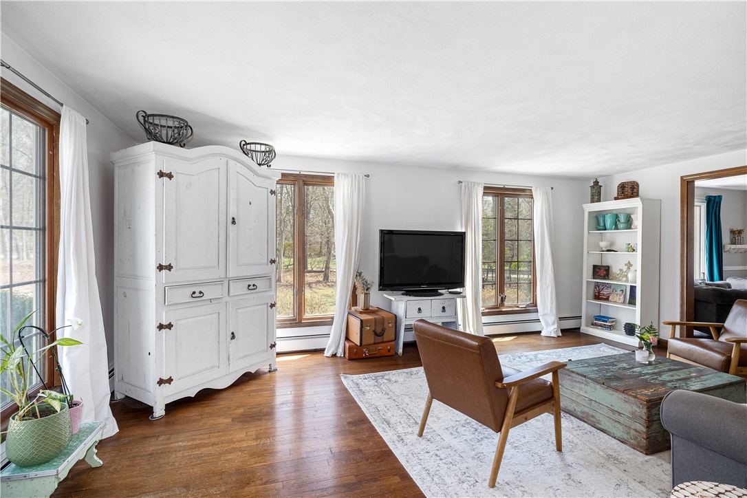 4 Intrepid Lane Jamestown, RI 02835 - Photo 6 of 50