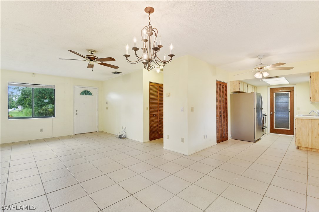 9208 Mandarin Road Fort Myers, FL 33967 - Photo 5 of 25 Gallery Image 5