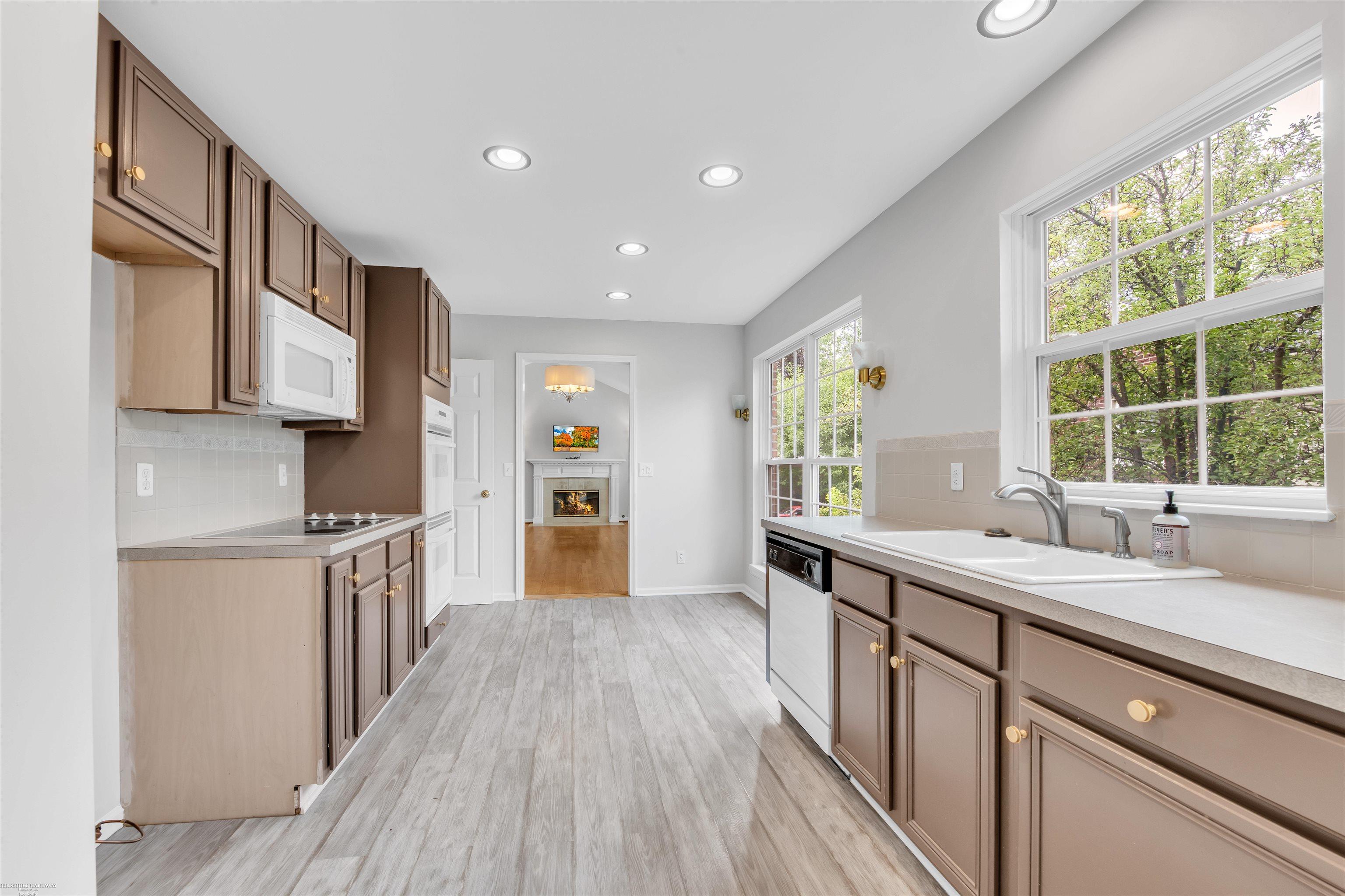 860 Neff Road Grosse Pointe, MI 48230 - Photo 6 of 30