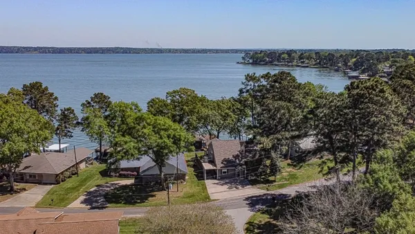 $862,400 | 1436 Indian Hill Boulevard, Livingston, TX 77351