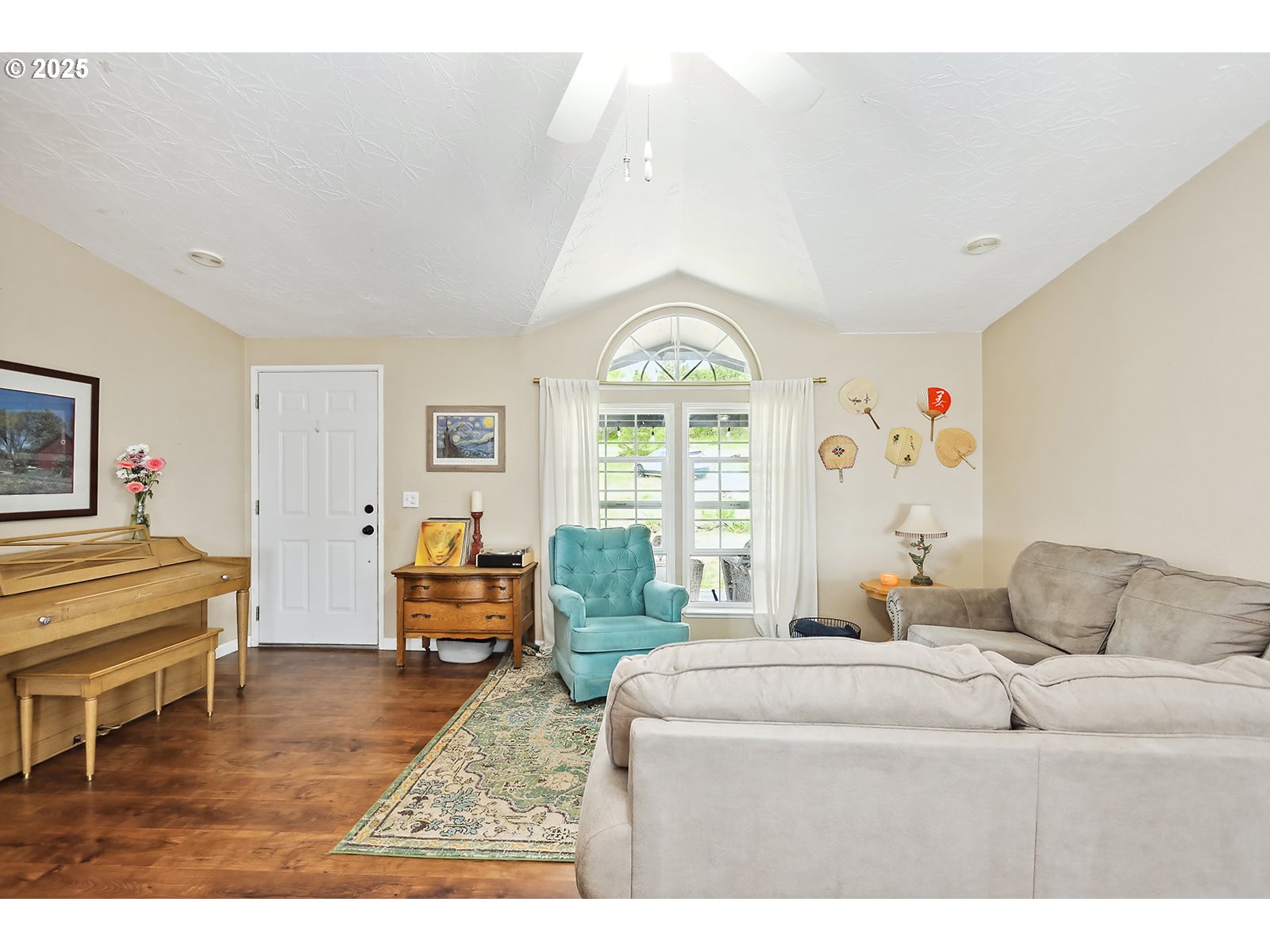 1779 State Road Mosier, OR 97040 - Photo 6 of 43 Gallery Image 6