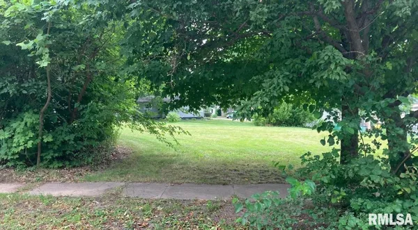 $12,900 | 512 2nd Street, Lacon, IL 61540