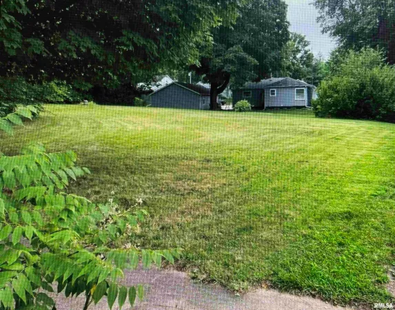 $12,900 | 512 2nd Street, Lacon, IL 61540