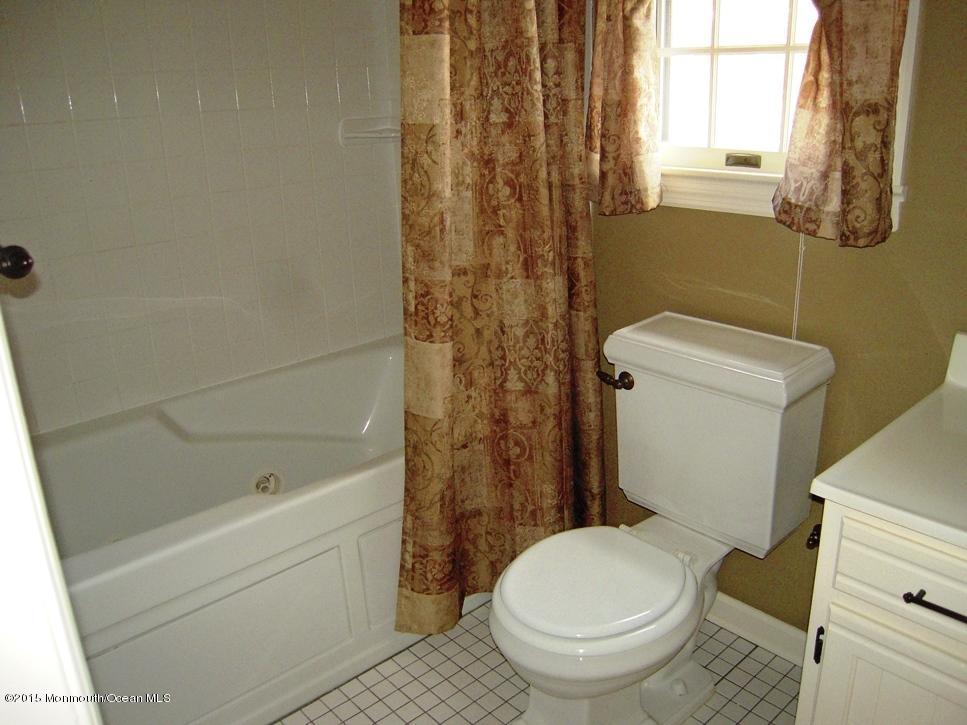 1442 Green Grove Road Brick, NJ 08724 - Photo 10 of 14 2ND BATH