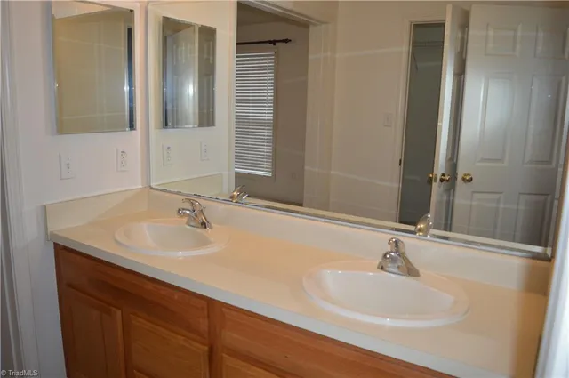 $1,200 | 771 Hamlet Road, Reidsville, NC 27320