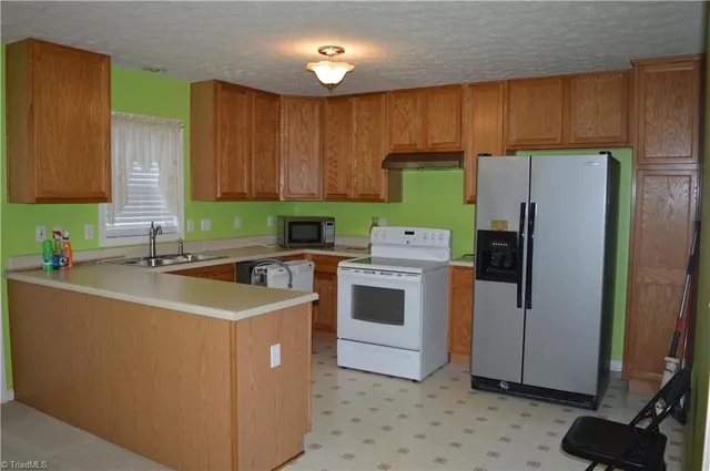 $1,200 | 771 Hamlet Road, Reidsville, NC 27320