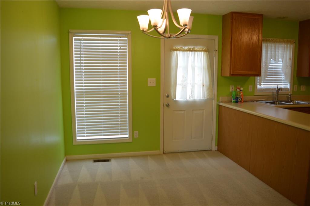 771 Hamlet Road Reidsville, NC 27320 - Photo 8 of 35