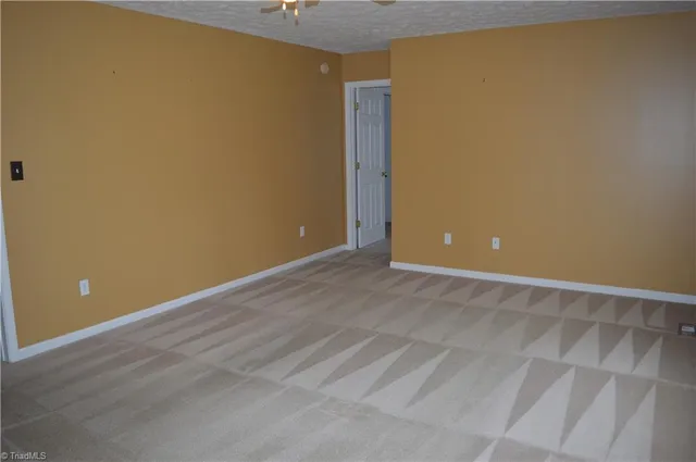 $1,200 | 771 Hamlet Road, Reidsville, NC 27320