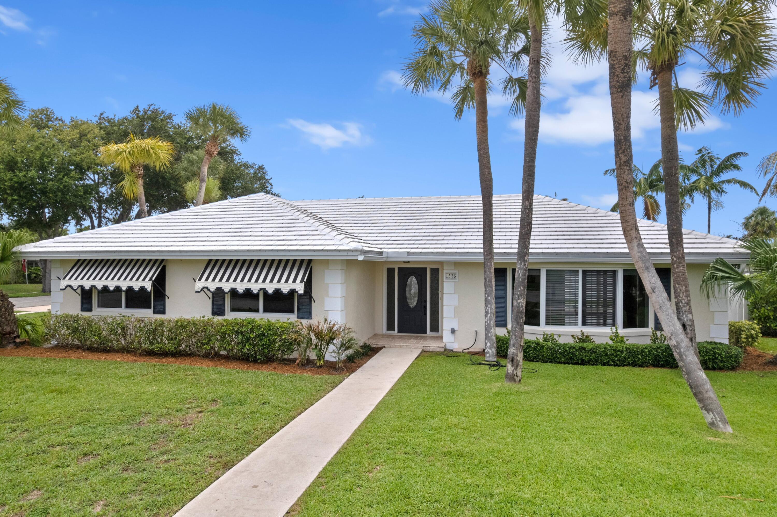 1375 Southwest 14th Avenue Boca Raton, FL 33486 - Photo 33 of 52 Front Exterior
