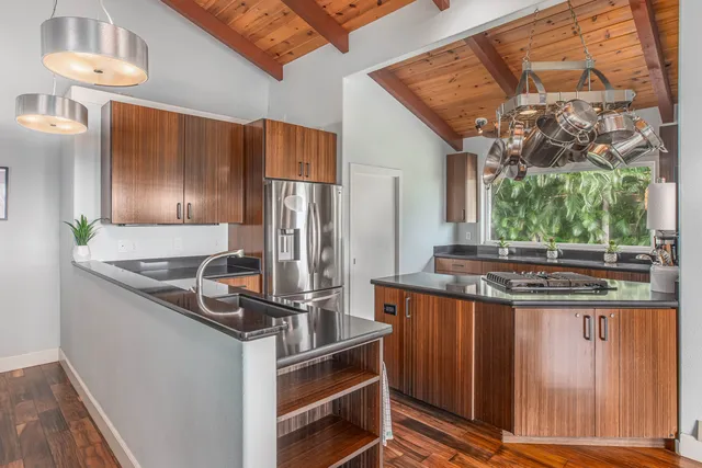 $2,250,000 | 29-2115 Old Mamalahoa Highway, Hakalau, HI 96781