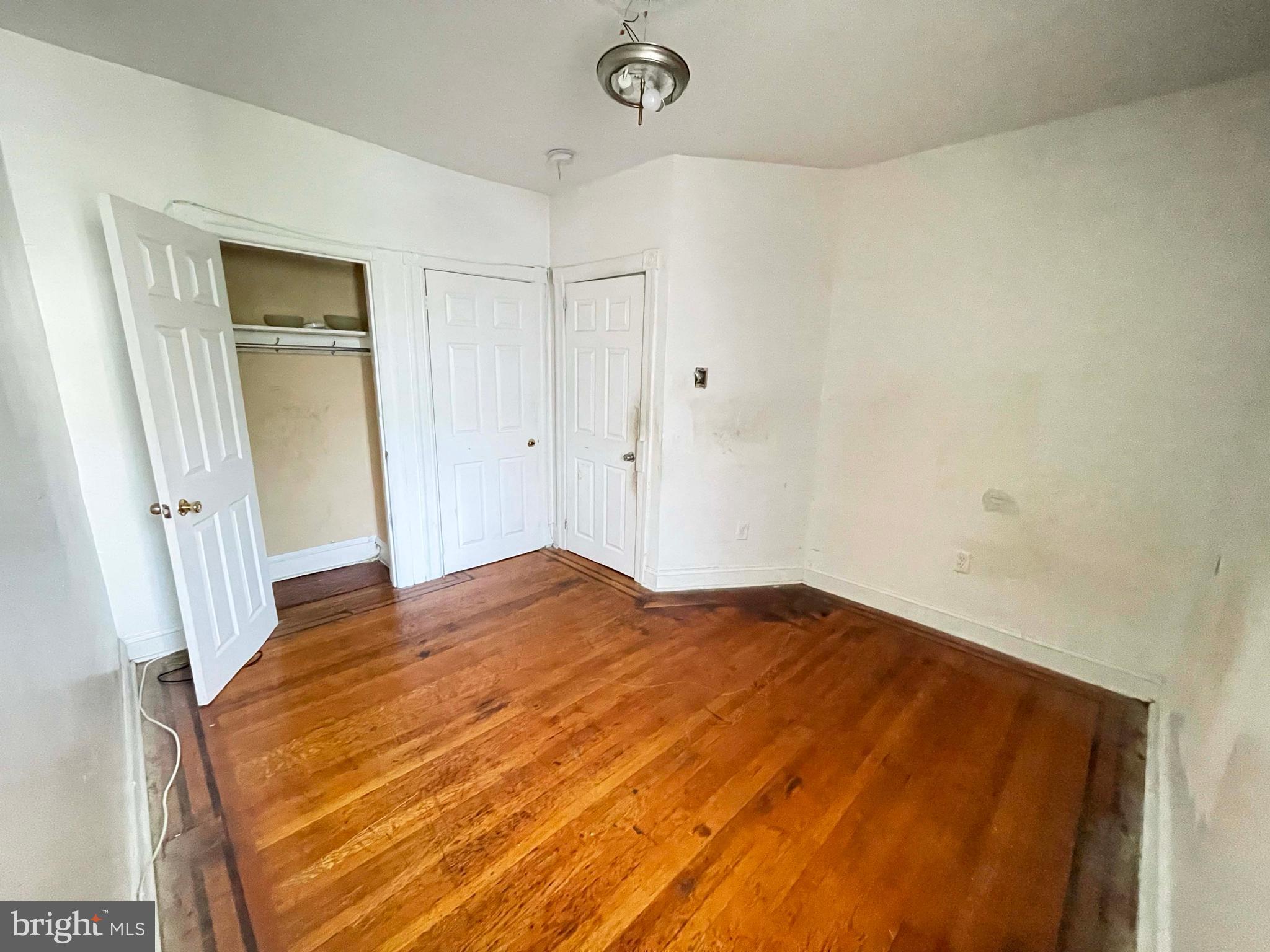 6065 Chester Avenue Philadelphia, PA 19142 - Photo 19 of 35 2nd FL - 2nd Room