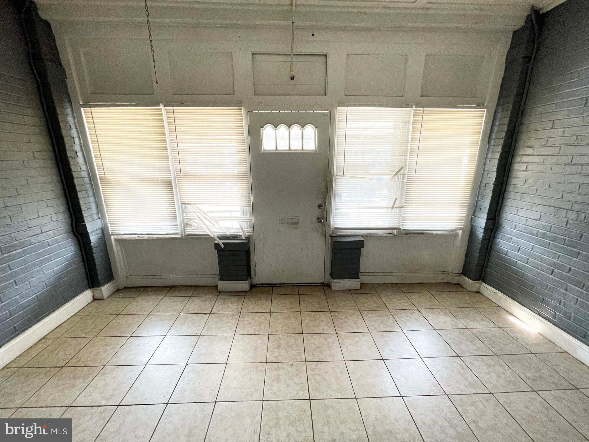 6065 Chester Avenue Philadelphia, PA 19142 - Photo 4 of 35 Enclosed Porch