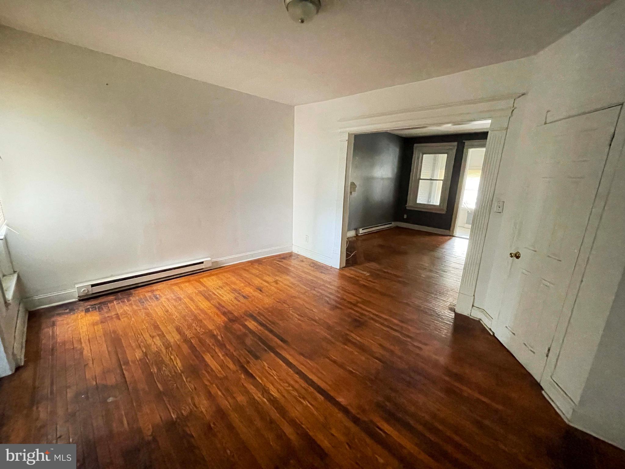 6065 Chester Avenue Philadelphia, PA 19142 - Photo 9 of 35 Dinning room