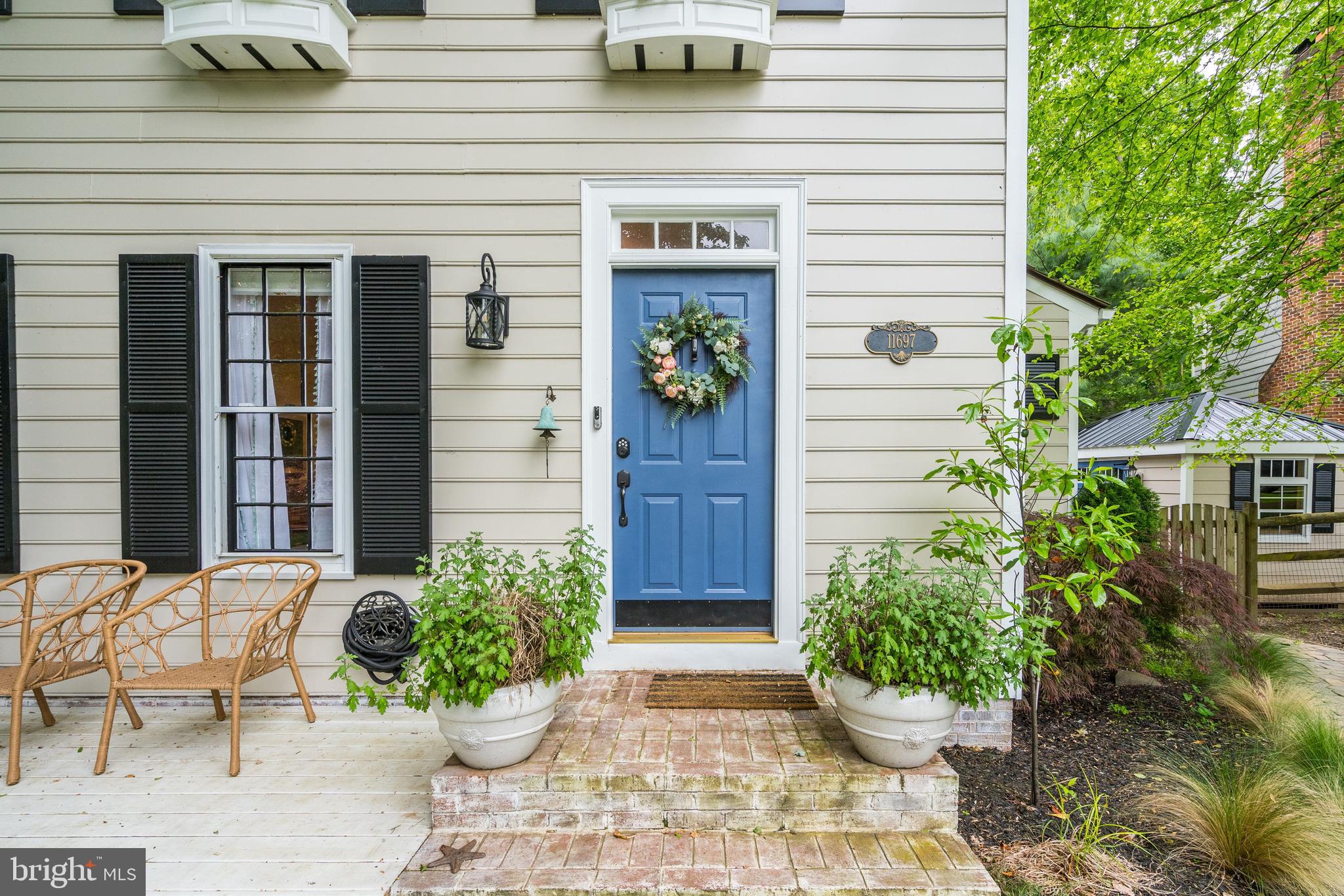11697 Stockbridge Lane Reston, VA 20194 - Photo 3 of 34