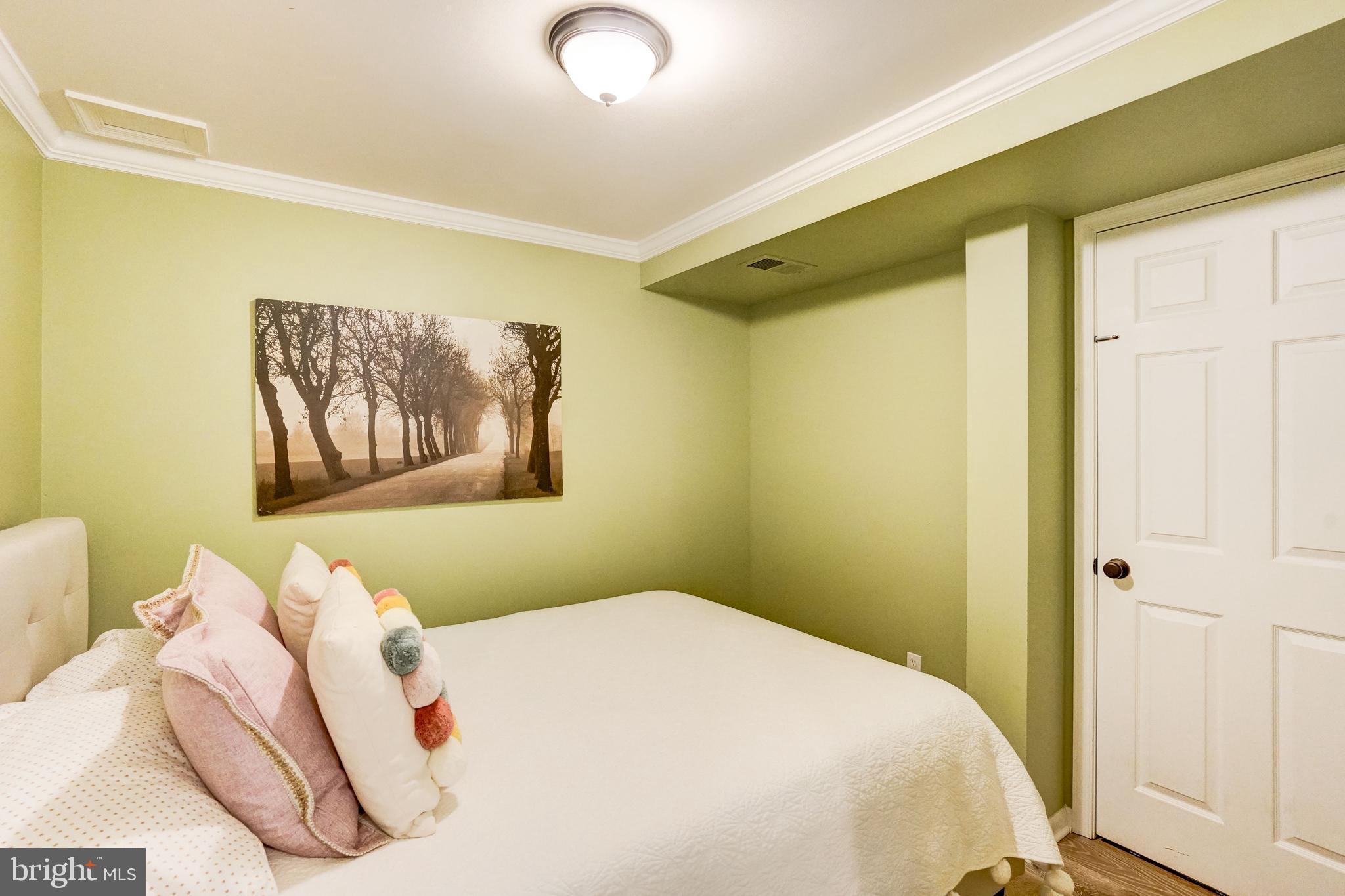 11697 Stockbridge Lane Reston, VA 20194 - Photo 25 of 34