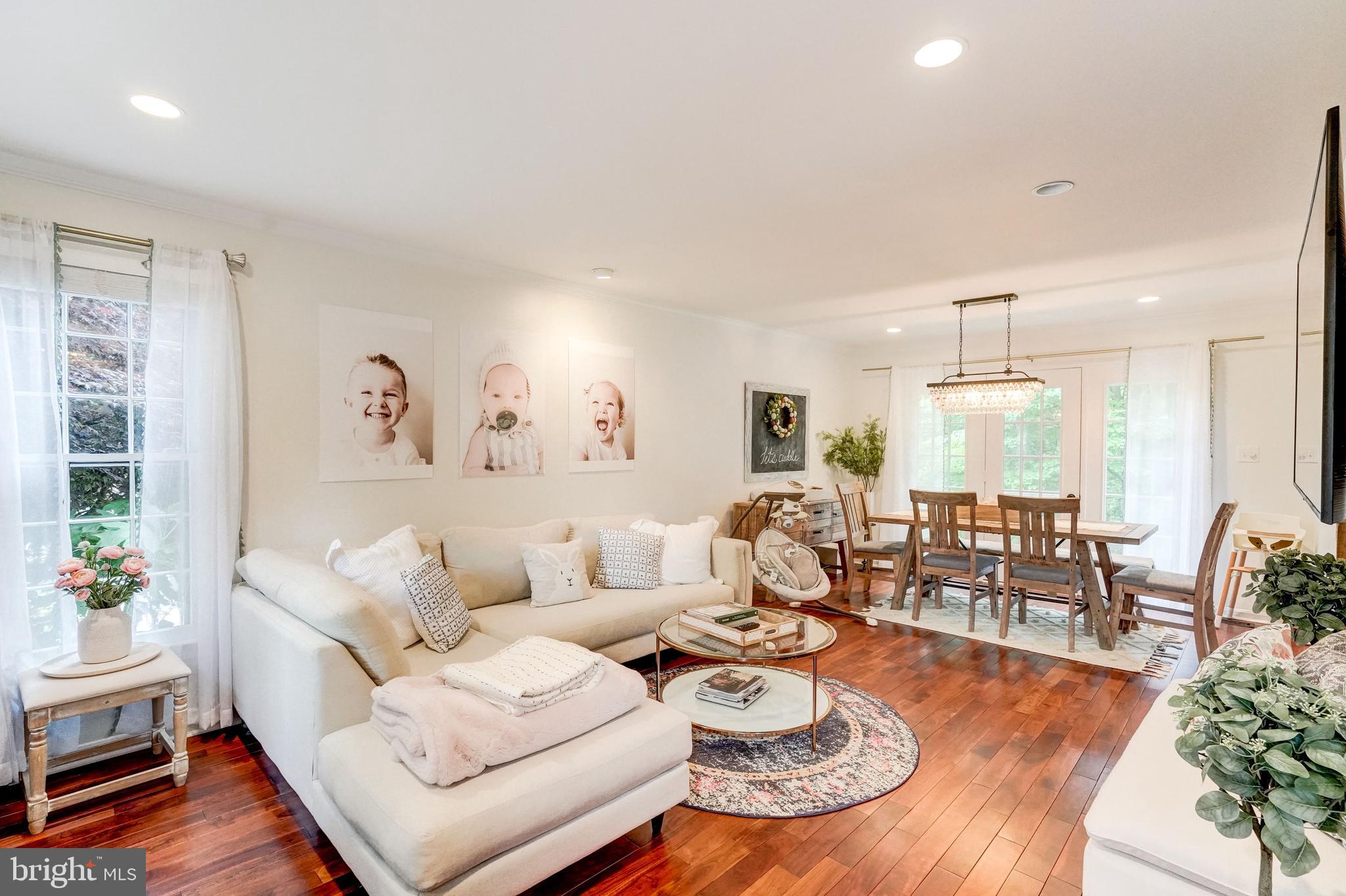 11697 Stockbridge Lane Reston, VA 20194 - Photo 5 of 34