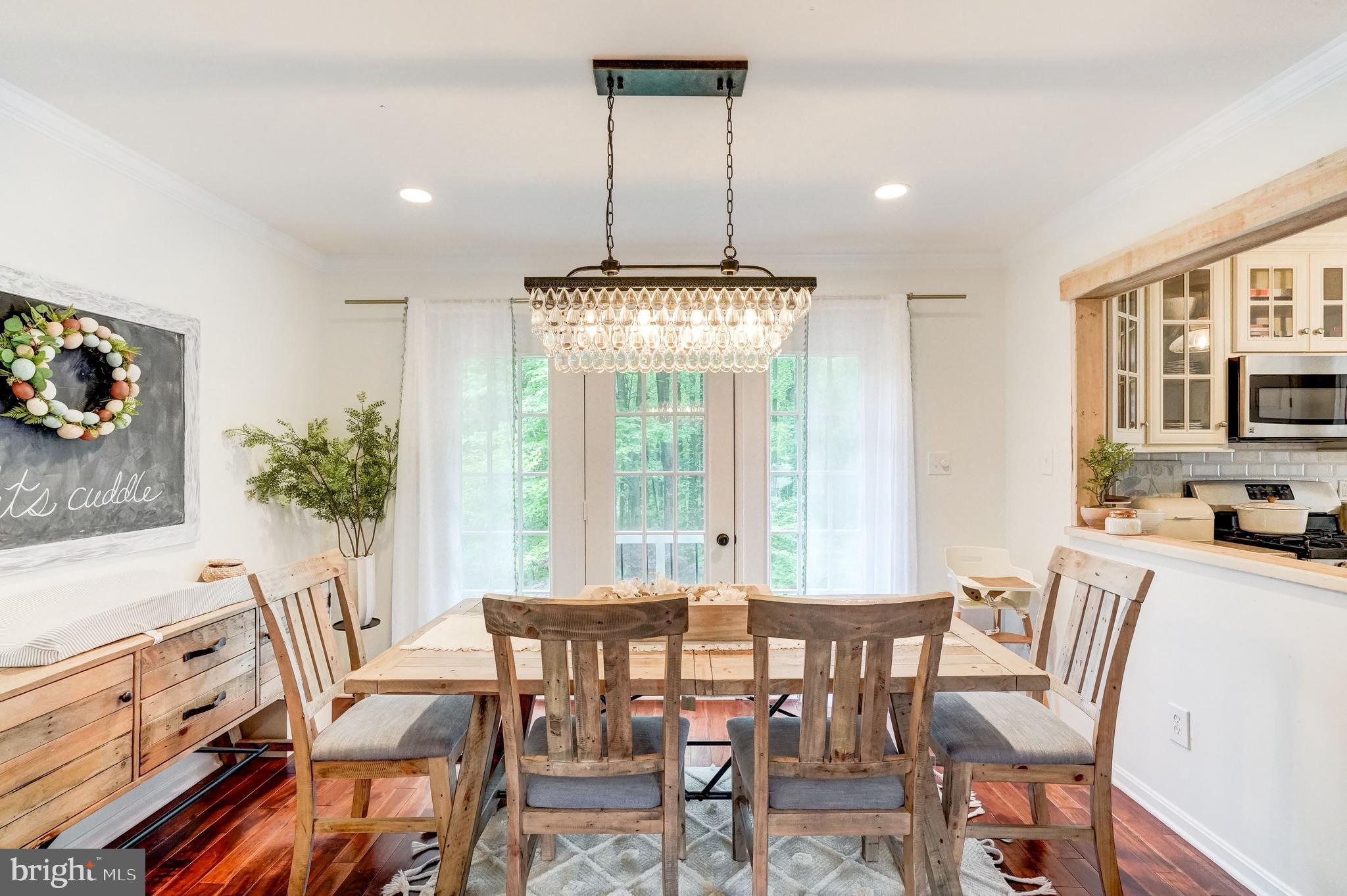11697 Stockbridge Lane Reston, VA 20194 - Photo 7 of 34