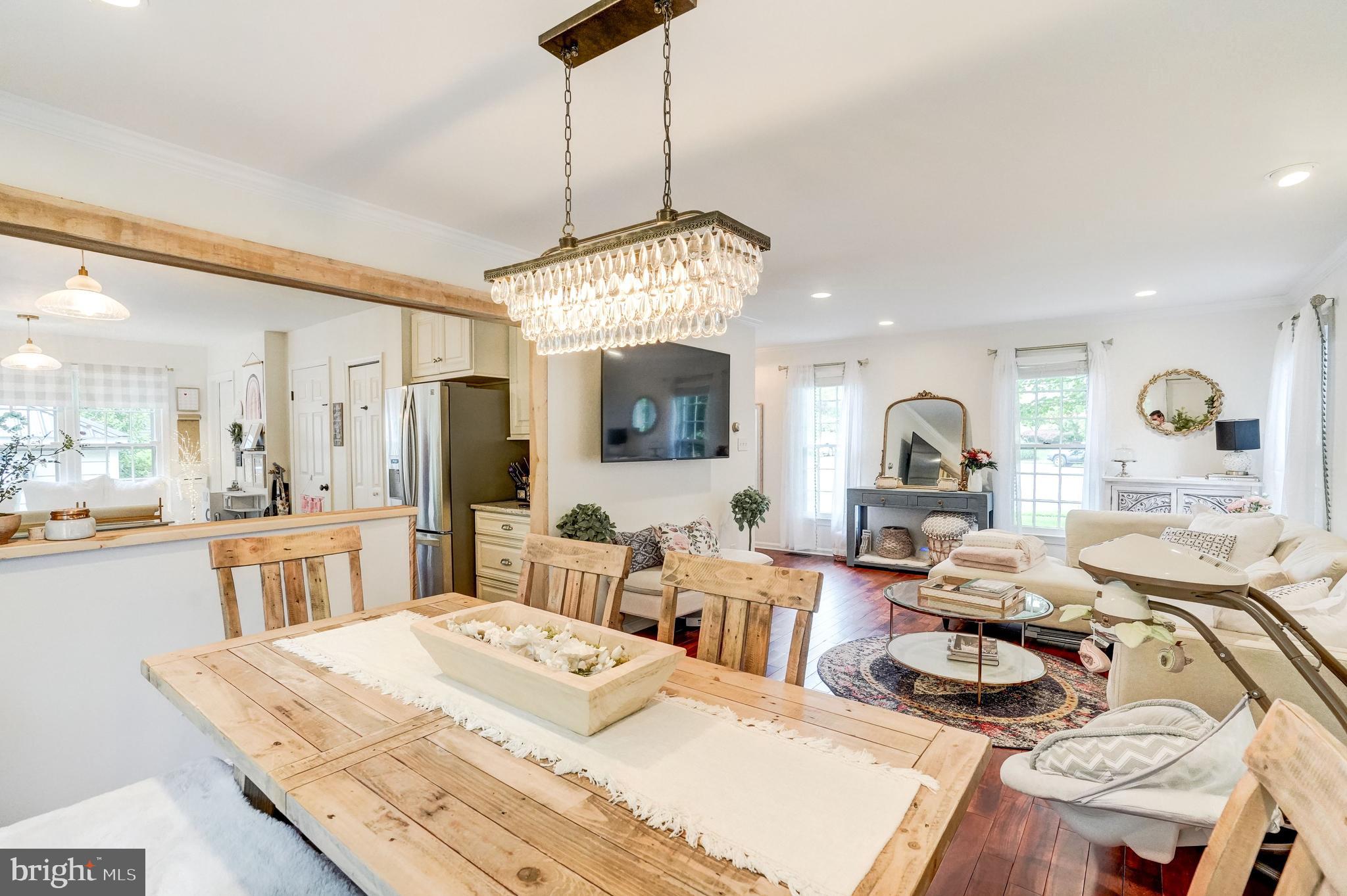 11697 Stockbridge Lane Reston, VA 20194 - Photo 8 of 34