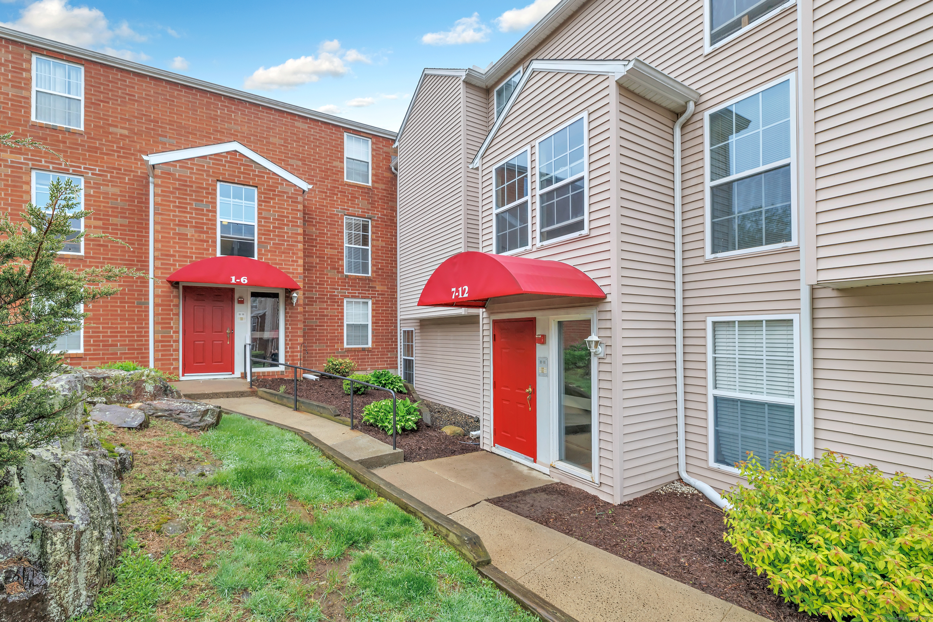 9 Heather Ridge, Unit 9 Shelton, CT 06484 - Photo 1 of 1