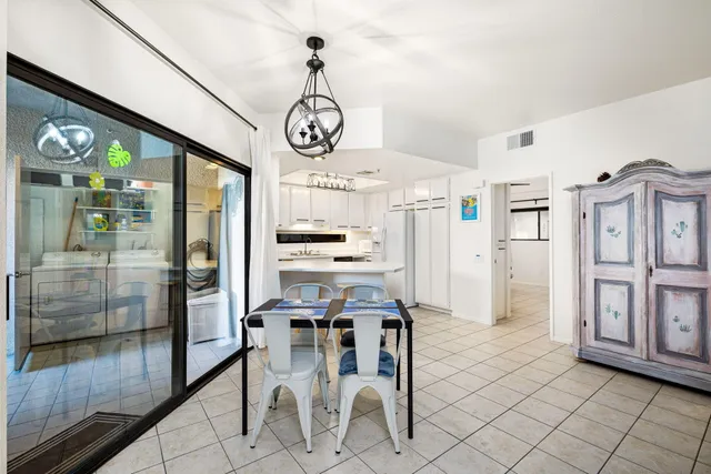 $350,000 | 255 South Avenida Caballeros, Unit 302, Palm Springs, CA 92262