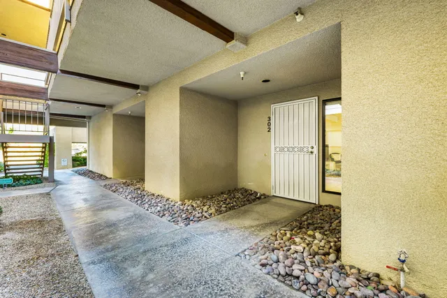 $350,000 | 255 South Avenida Caballeros, Unit 302, Palm Springs, CA 92262