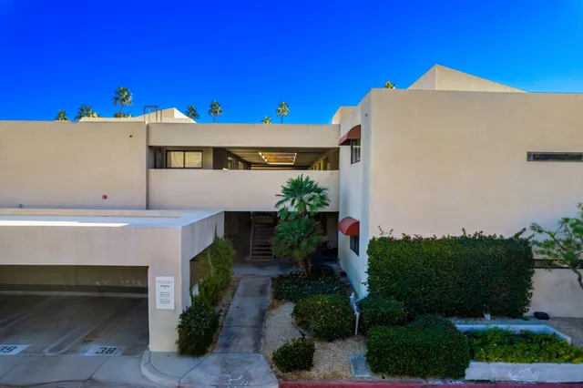 $350,000 | 255 South Avenida Caballeros, Unit 302, Palm Springs, CA 92262