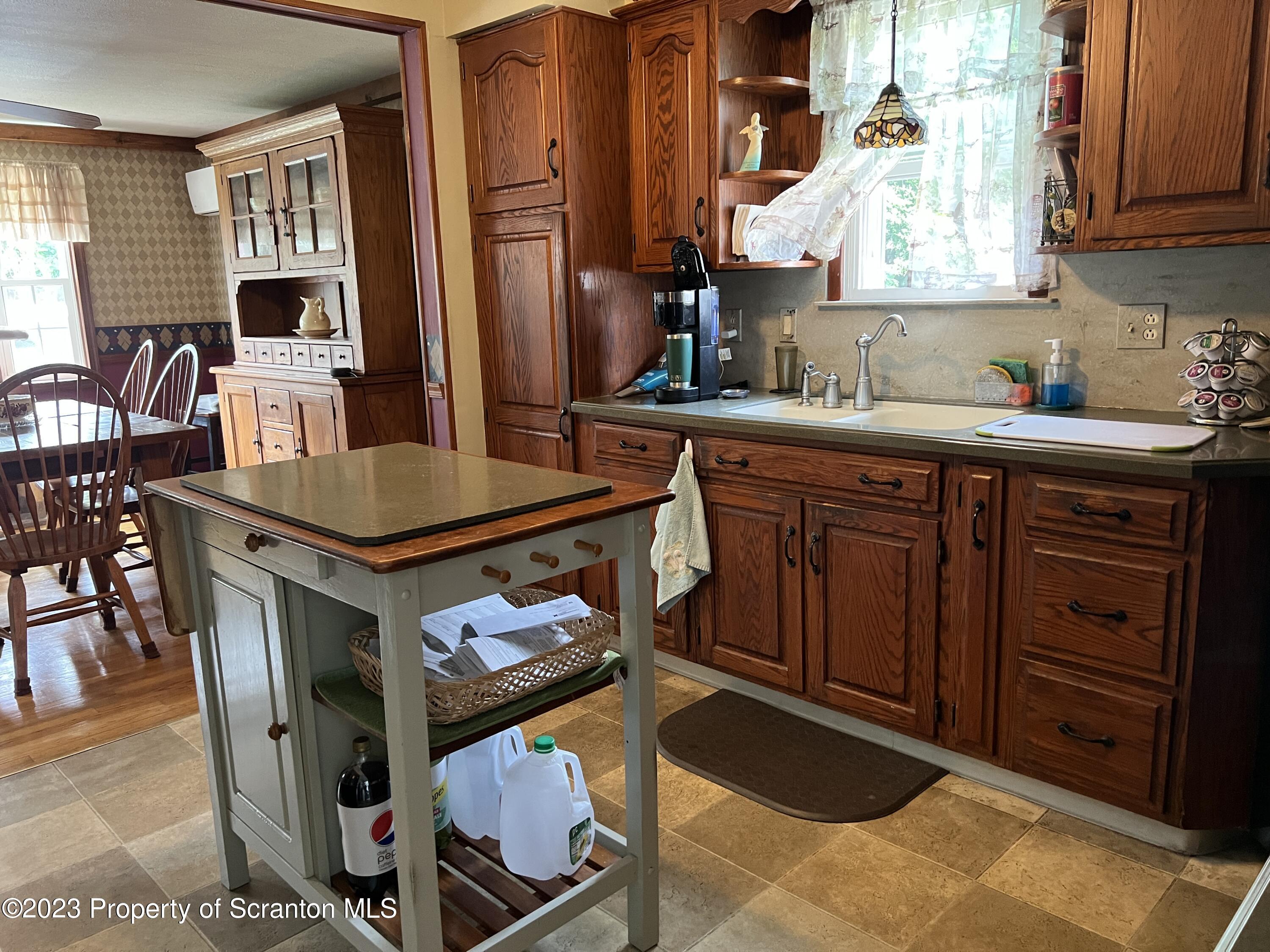 313 Union Street Taylor, PA 18517 - Photo 3 of 29 Gallery Image 3
