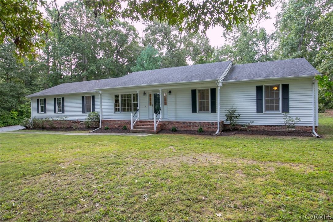 1959 Meadow Road Sandston, VA 23150 - Photo 1 of 38 Gallery Image 1