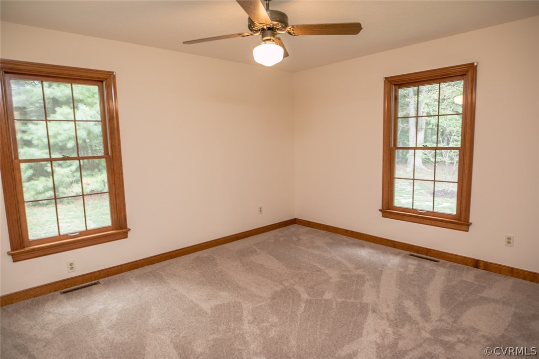 1959 Meadow Road Sandston, VA 23150 - Photo 26 of 38 Gallery Image 26
