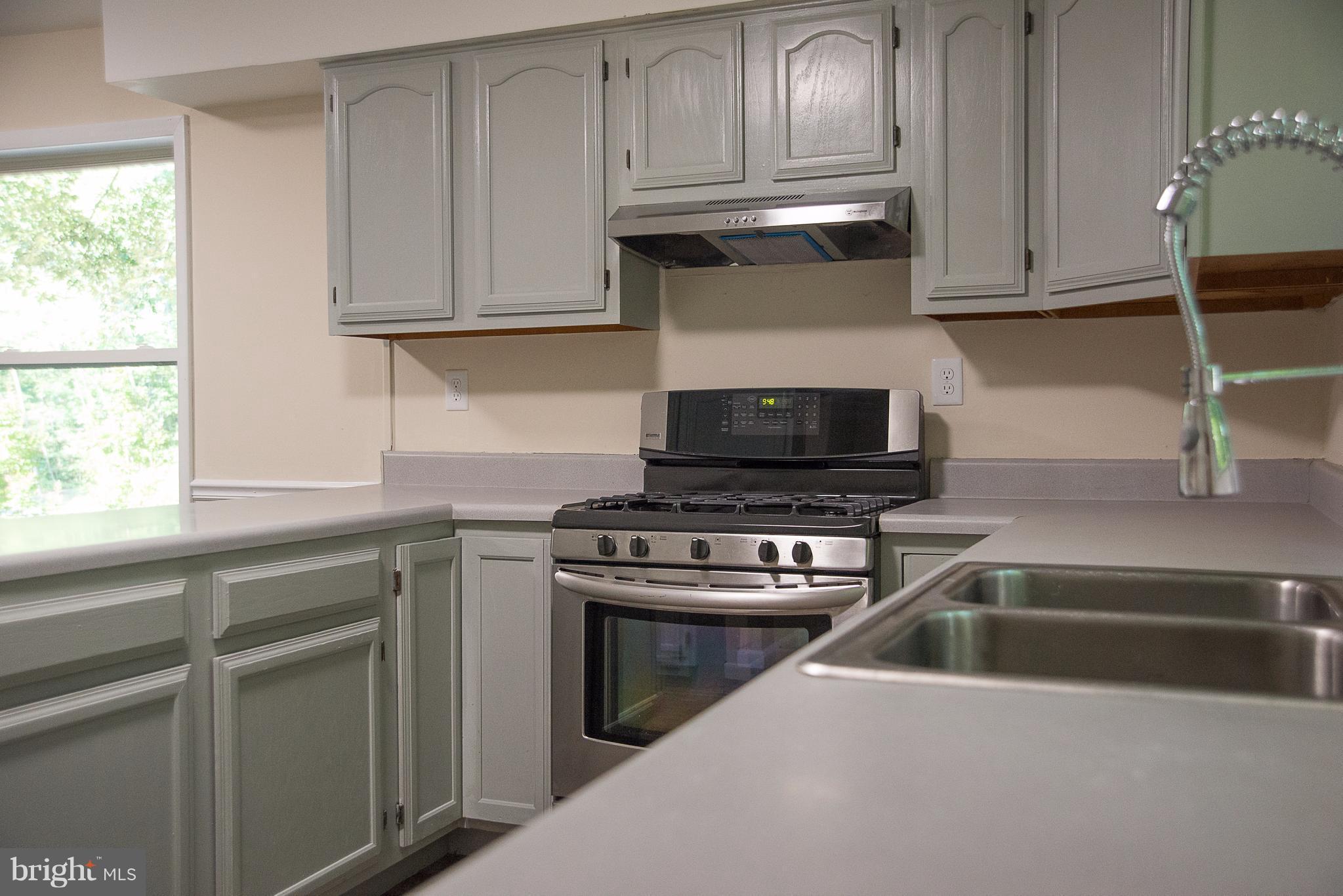 5 Ridgeview Circle Fredericksburg, VA 22406 - Photo 4 of 21 Kitchen