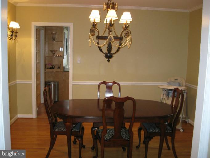 6721 Towne Lane Road McLean, VA 22101 - Photo 15 of 20 Dining Room