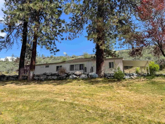 $249,900 | 31884 Phillips Lane East, Davenport, WA 99122