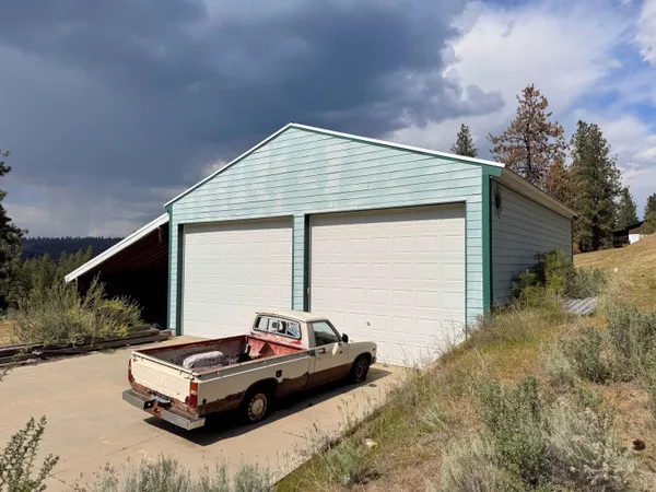 $249,900 | 31884 Phillips Lane East, Davenport, WA 99122