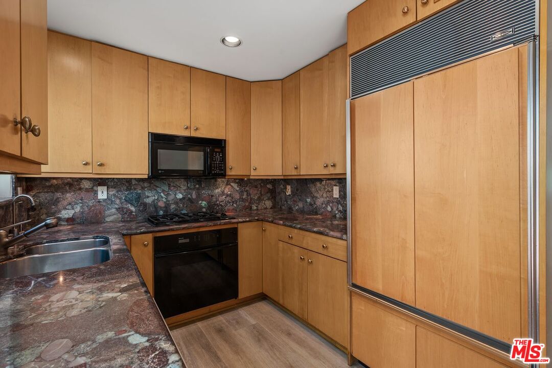 3023 Berkeley Avenue, Unit 8 Los Angeles, CA 90026 - Photo 16 of 38