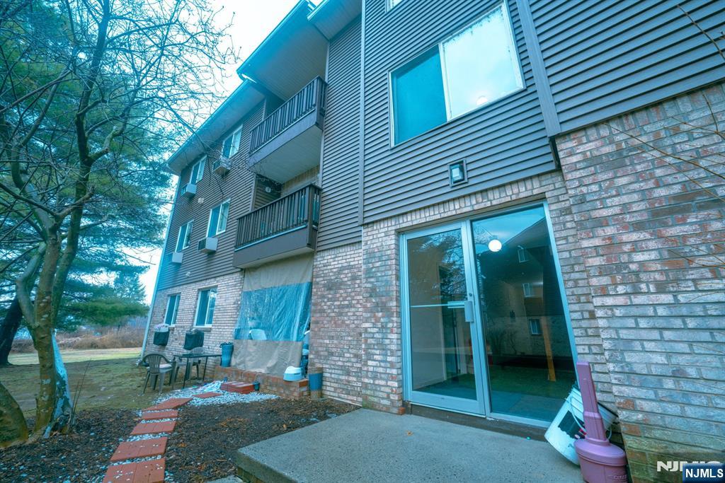 208 Federal Hill Road Pompton Lakes, NJ 07442 - Photo 1 of 22