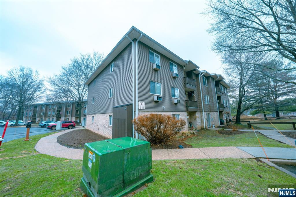 208 Federal Hill Road Pompton Lakes, NJ 07442 - Photo 19 of 22