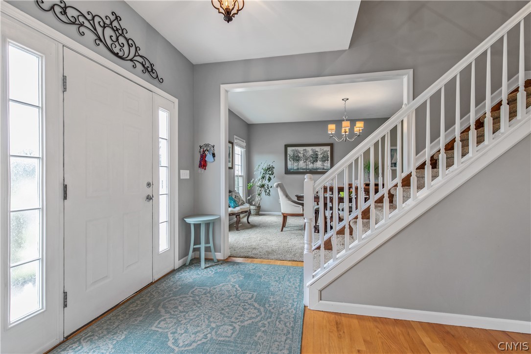 8265 Dampier Circle Clay, NY 13090 - Photo 4 of 33