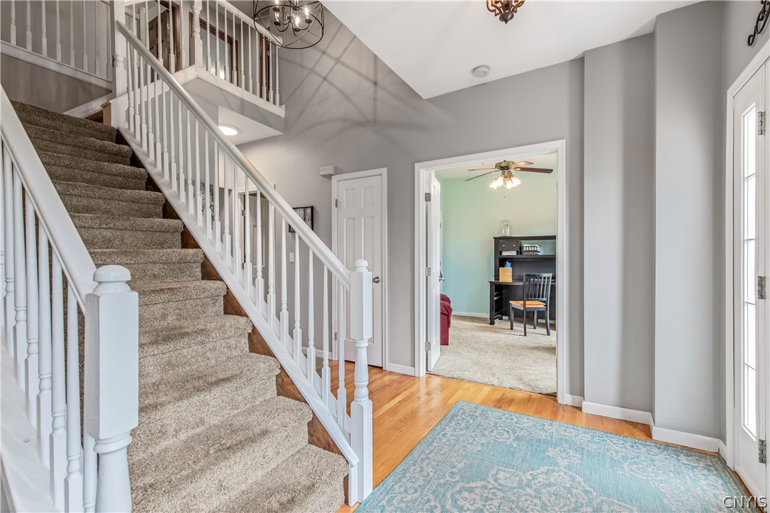 8265 Dampier Circle Clay, NY 13090 - Photo 5 of 33