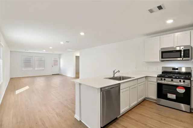 $1,975 | 17715 Grv Hl Drive, Hockley, TX 77447