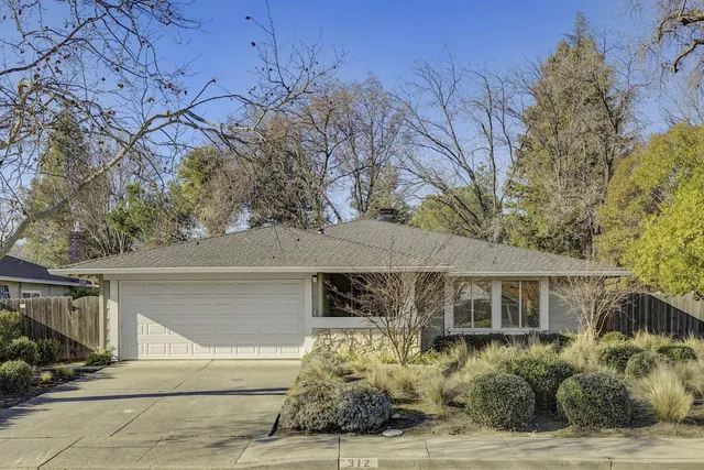$3,400 | 312 North Alamo Drive, Vacaville, CA 95688
