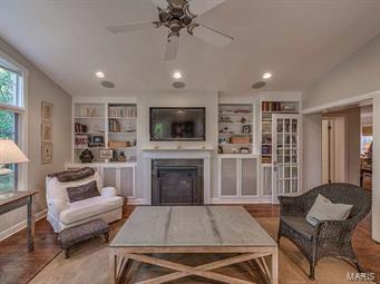 17 Enfield Road Olivette, MO 63132 - Photo 24 of 48