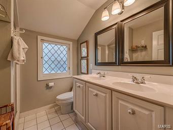 17 Enfield Road Olivette, MO 63132 - Photo 42 of 48