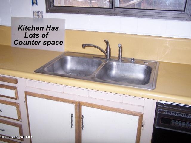 4030 East Aztec Road Rimrock, AZ 86335 - Photo 18 of 19 Kitchen Area