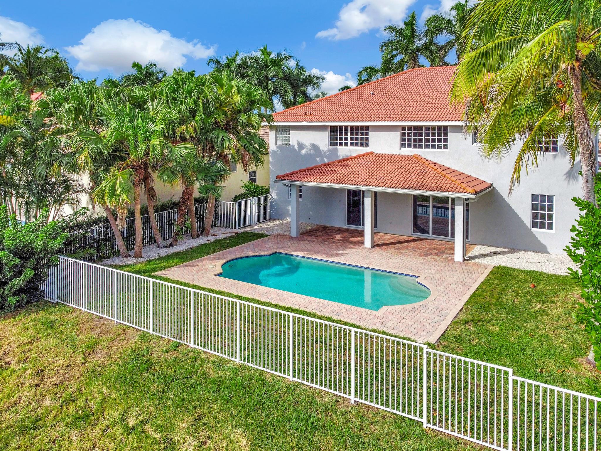 2538 Hunters Run Way Weston, FL 33327 - Photo 15 of 41 Photo 16
